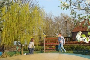 Landgoed de Biestheuvel - Terras met airtrampoline