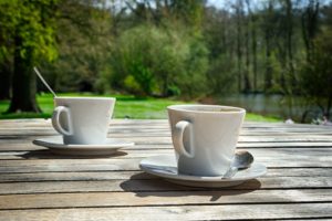 Koffie op het terras bij Landgoed de Biestheuvel